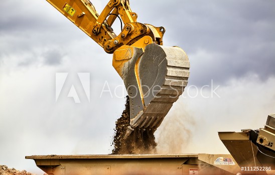 Picture of Construction industry excavator feeding portable quarry machine